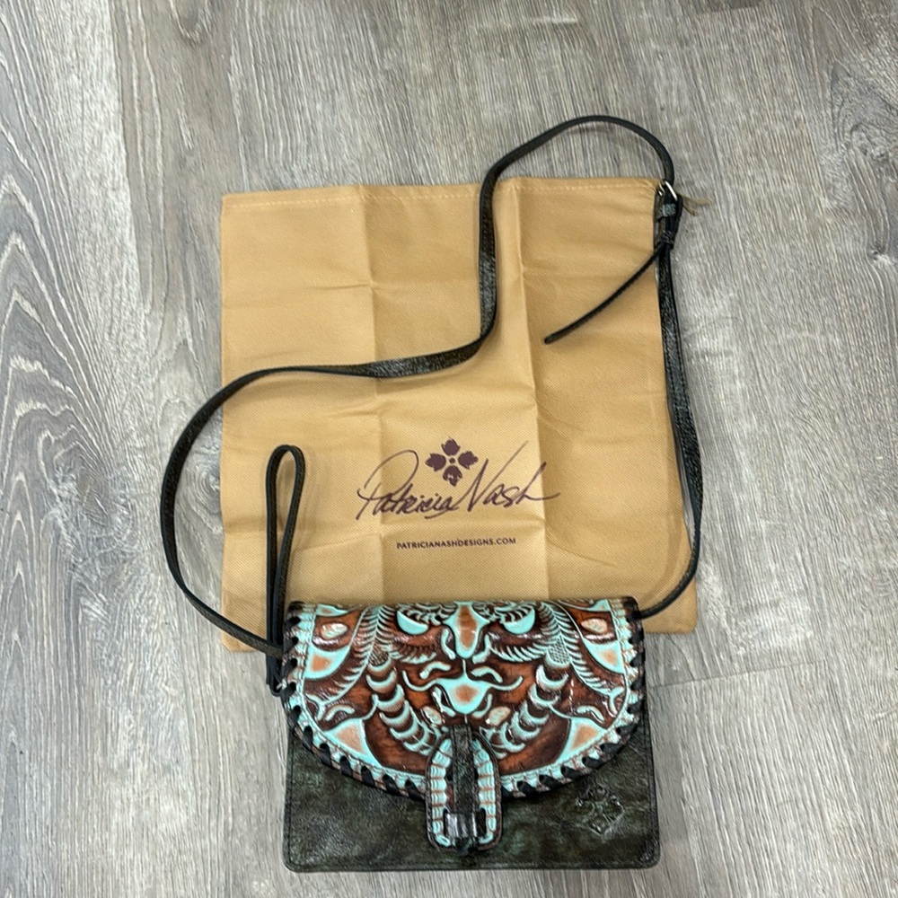 Patricia Nash Turquoise Purse